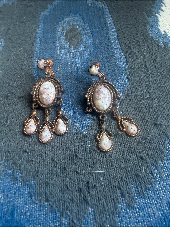 Jewelry - Vintage Pink Stone Teardrop Chandelier Earrings
